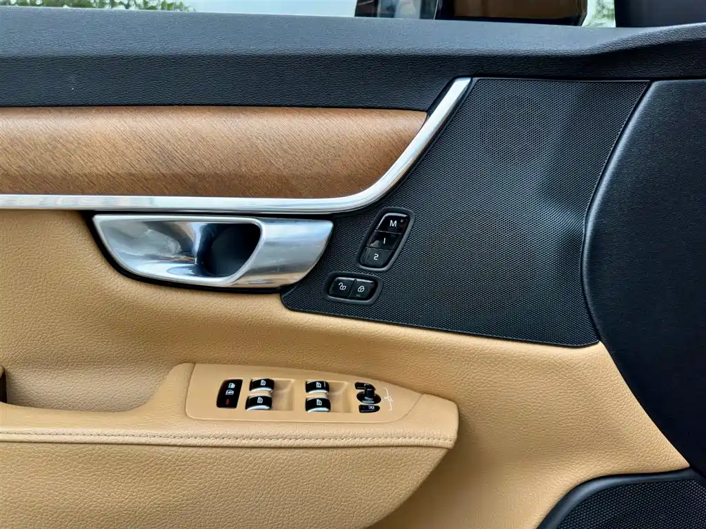 Volvo S90 2019 — фото 18