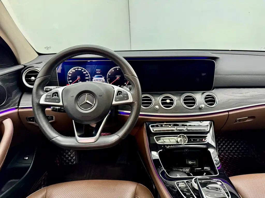 Mercedes-Benz E-Class 2016 — фото 17