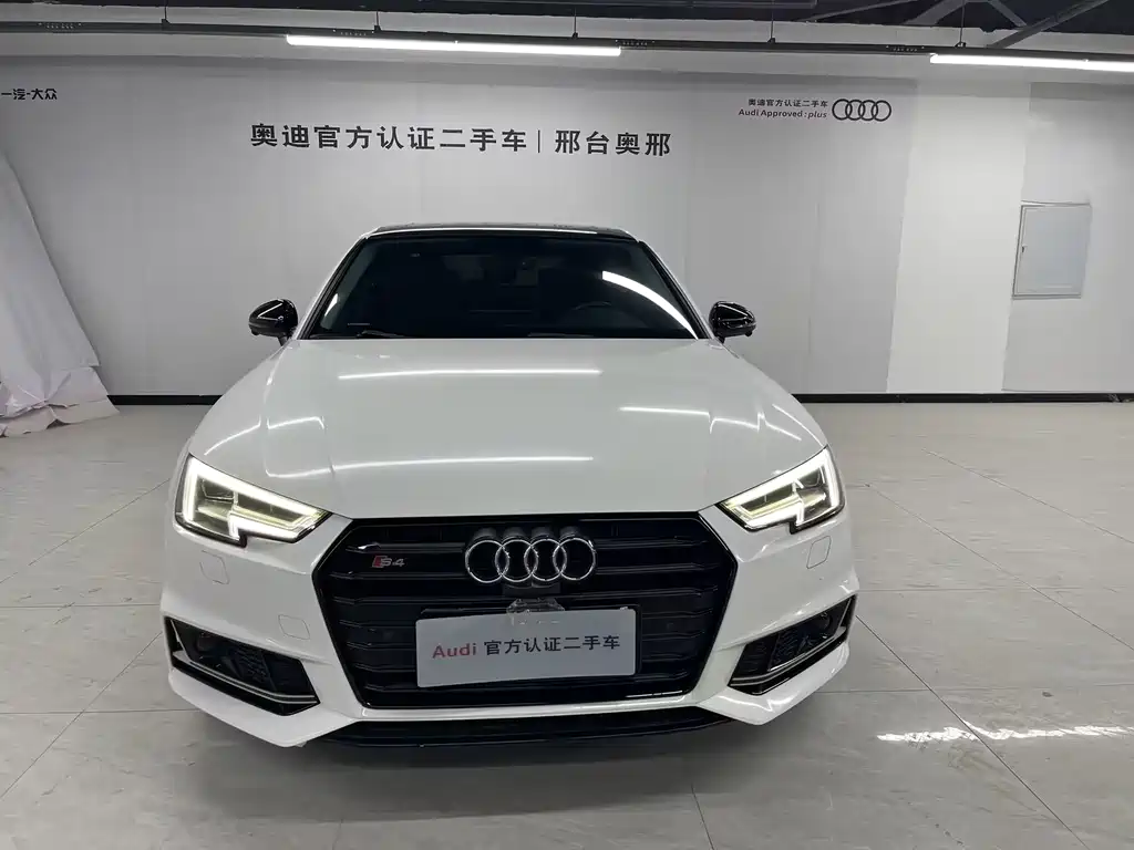 Audi A4L 2019 — фото 2