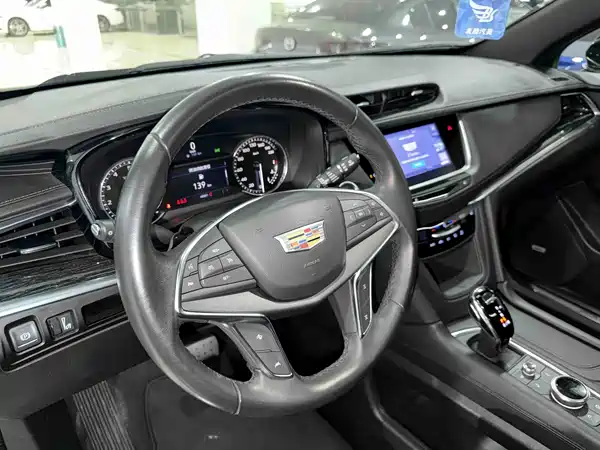 Cadillac XT5 2023