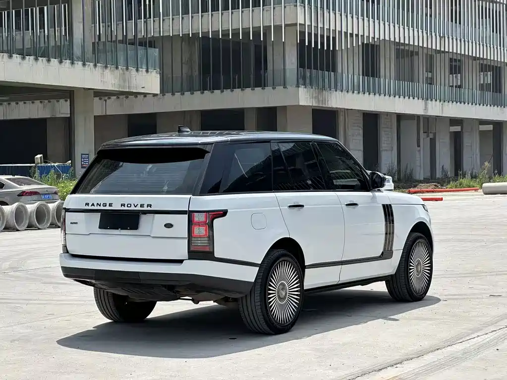 Land Rover Range Rover 2018 — фото 9