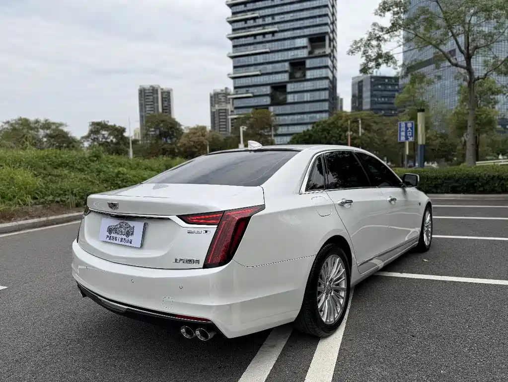 Cadillac CT6 2022 — фото 6