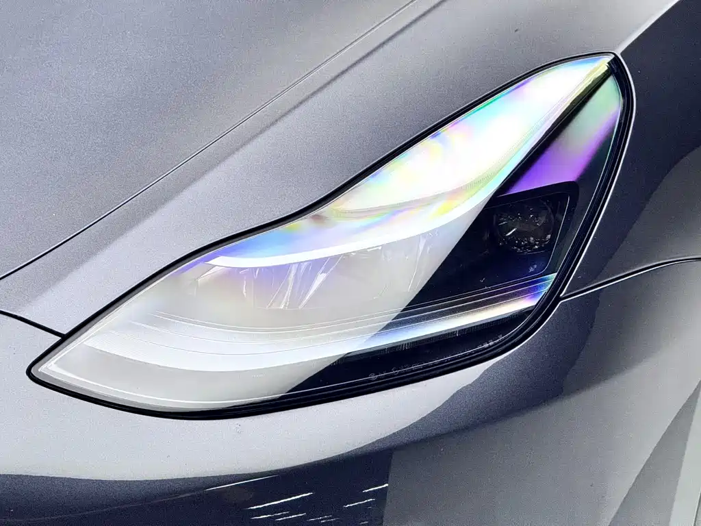 Tesla Model Y 2025 — фото 7