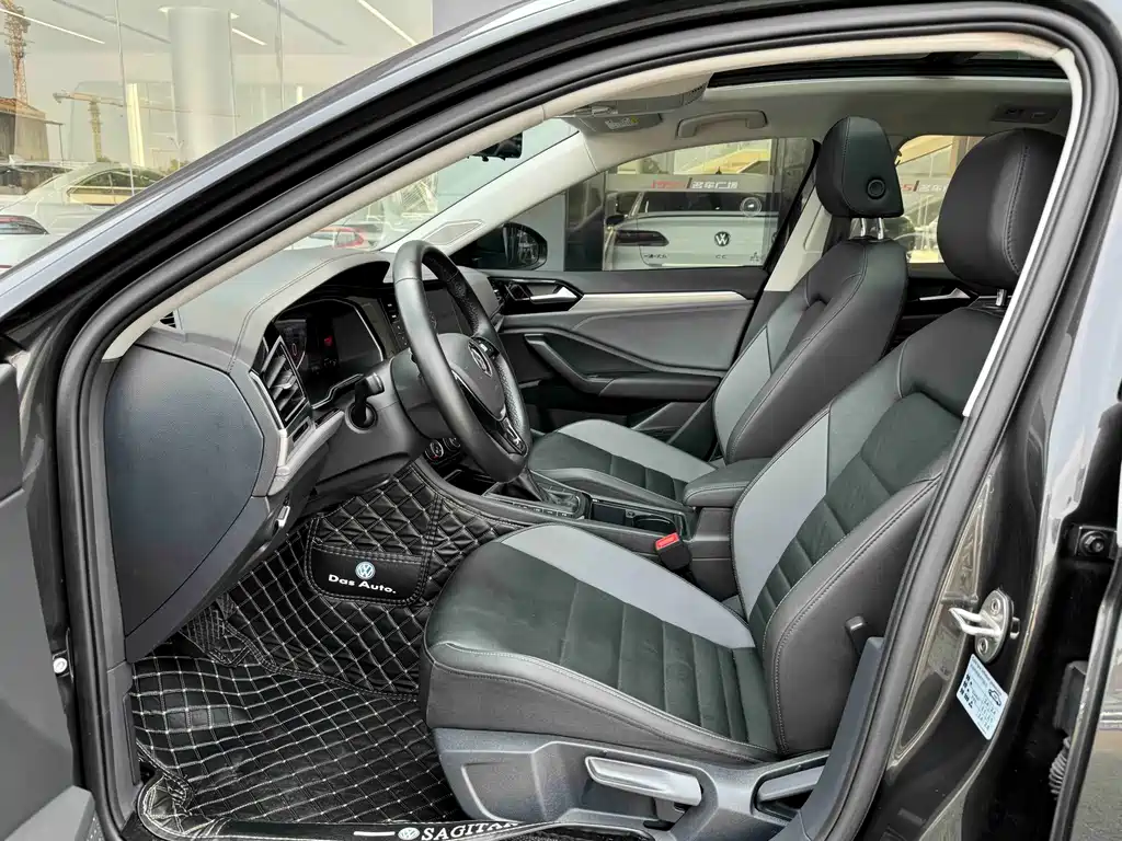 Volkswagen Sagitar 2021