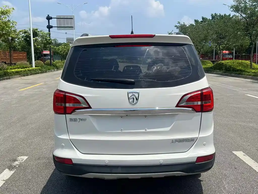 Baojun 730 2016