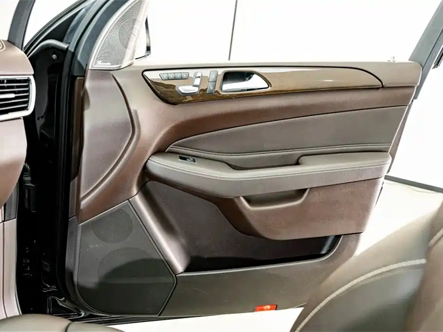 Mercedes-Benz GLS 2019 — фото 17
