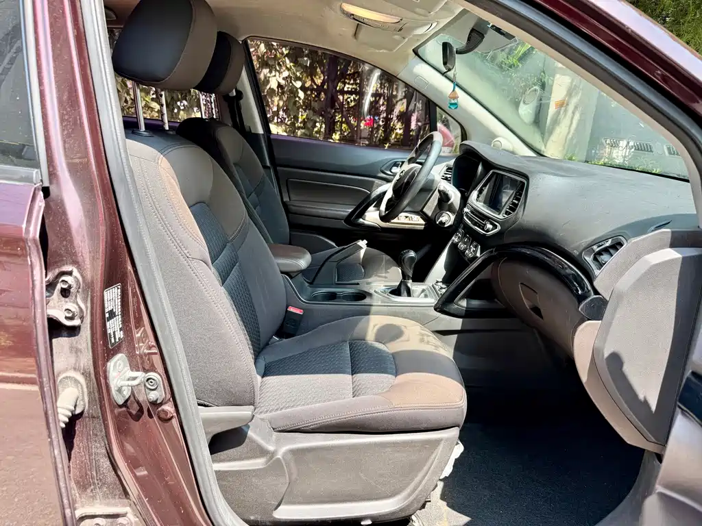 GAC Trumpchi GS4 2017 — фото 18
