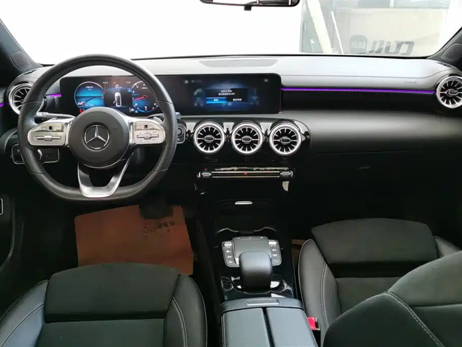 Mercedes-Benz A-Class 2022 — фото 12