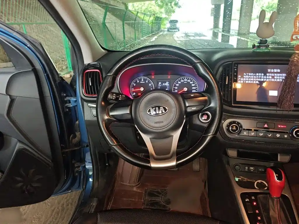 Kia KX3 2015 — фото 3