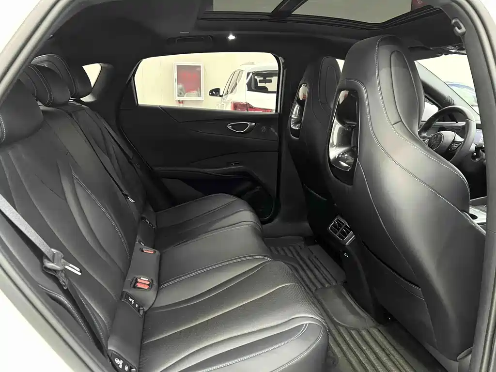 BYD Seal 06 2025 — фото 13