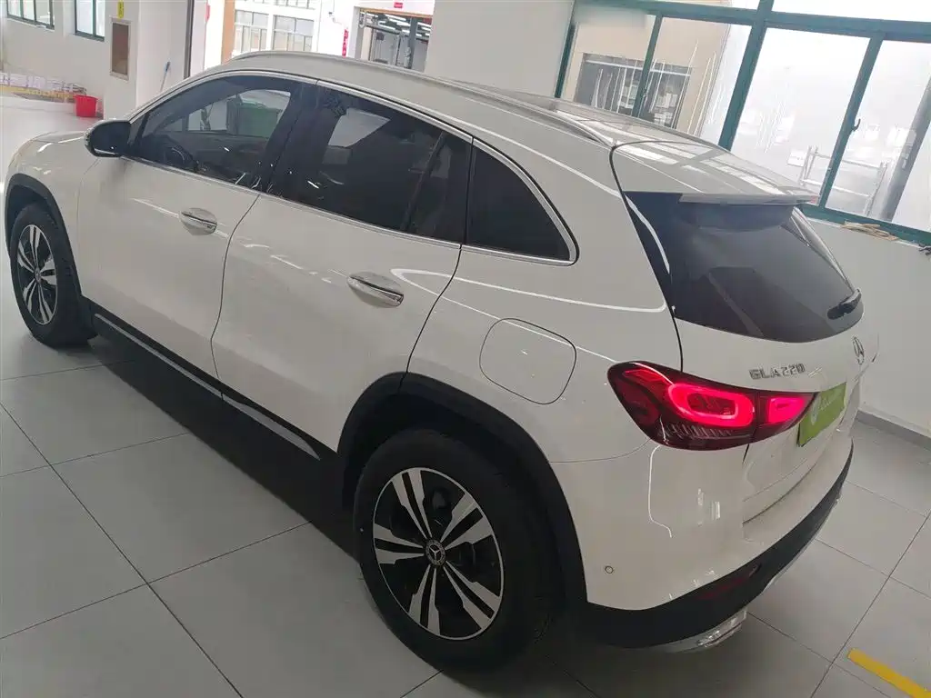 Mercedes-Benz GLA 2024 — фото 23