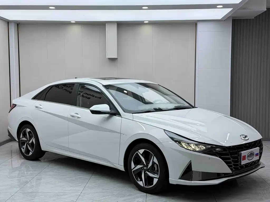 Hyundai Elantra 2022