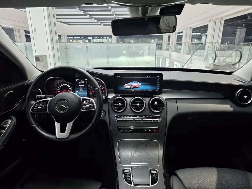 Mercedes-Benz C-Class 2019 — фото 13