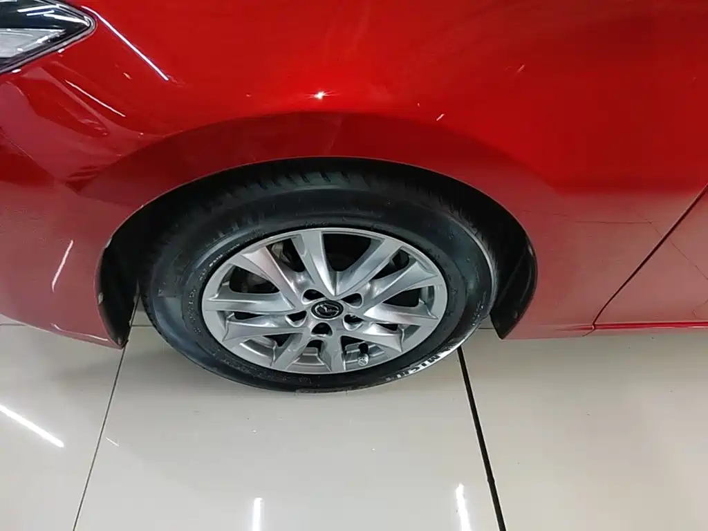 Mazda 3 Axela 2019 — фото 23