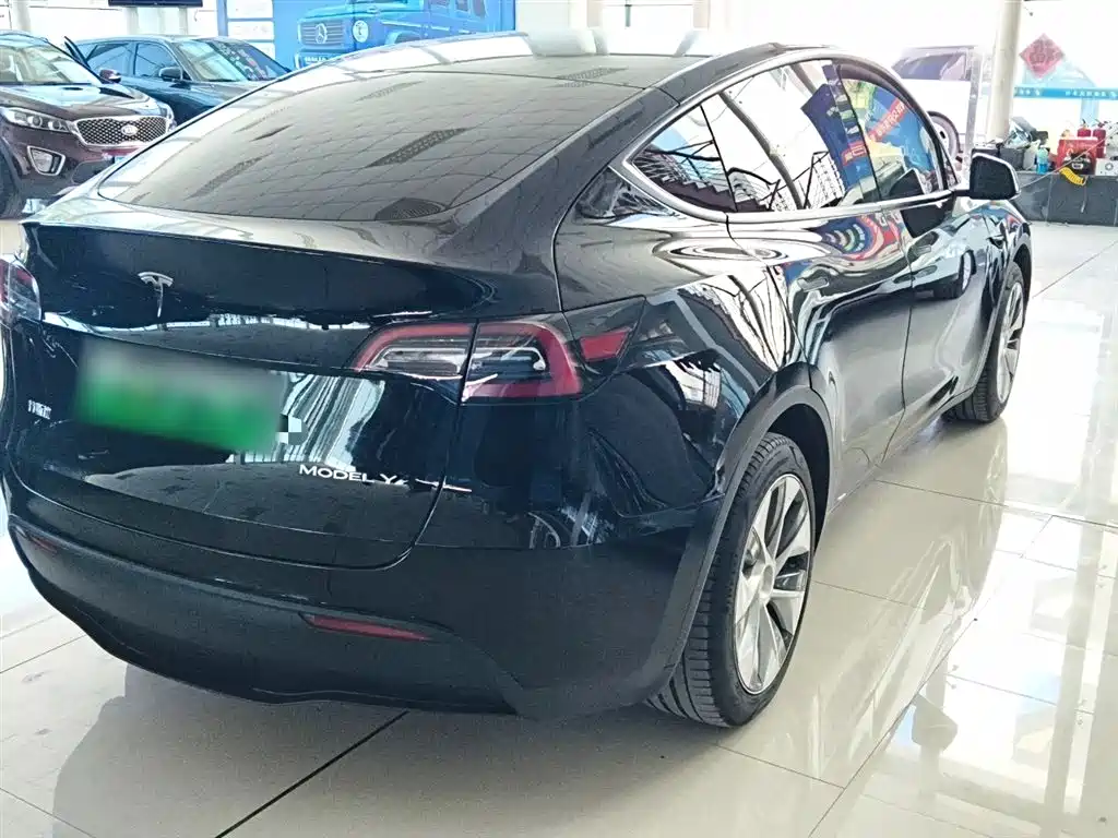 Tesla Model Y 2022 — фото 7