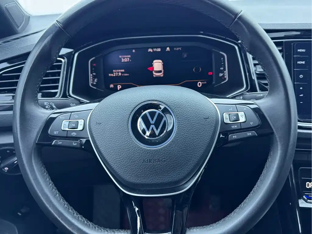 Volkswagen T-Roc 2021 — фото 9