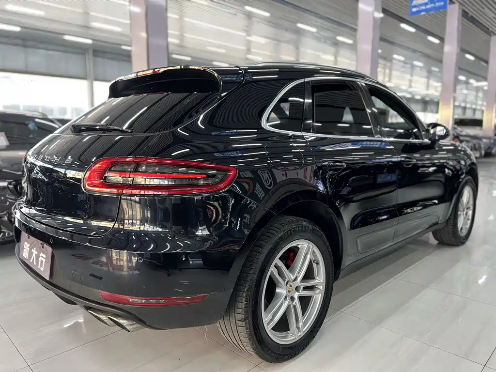 Porsche Macan 2017 — фото 7