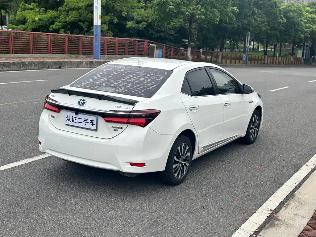 Toyota Corolla 2017 — фото 5