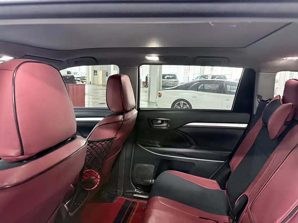 Toyota Highlander 2018 — фото 12