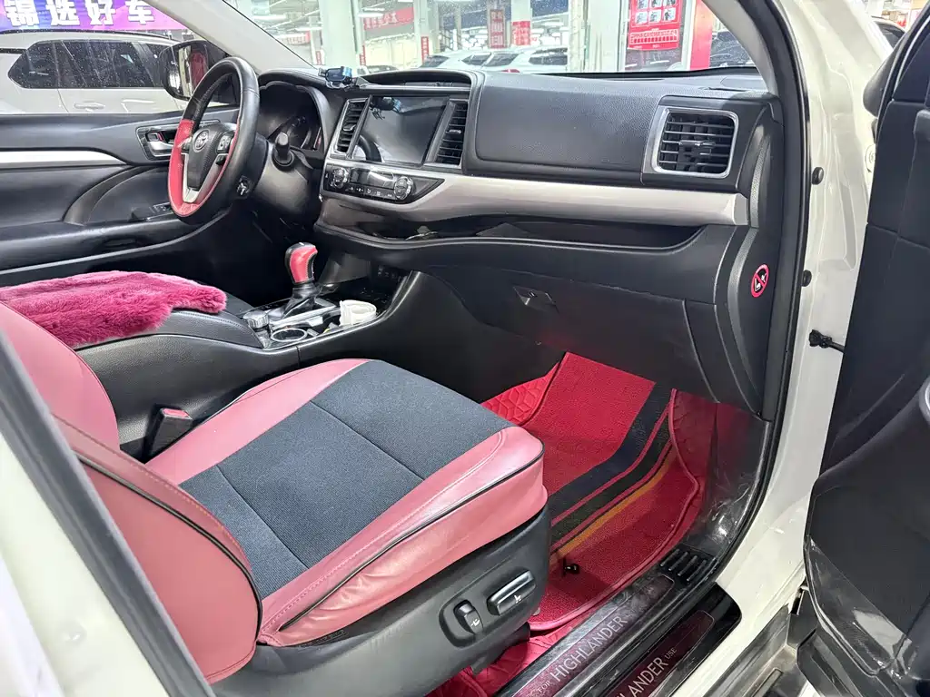 Toyota Highlander 2018 — фото 17