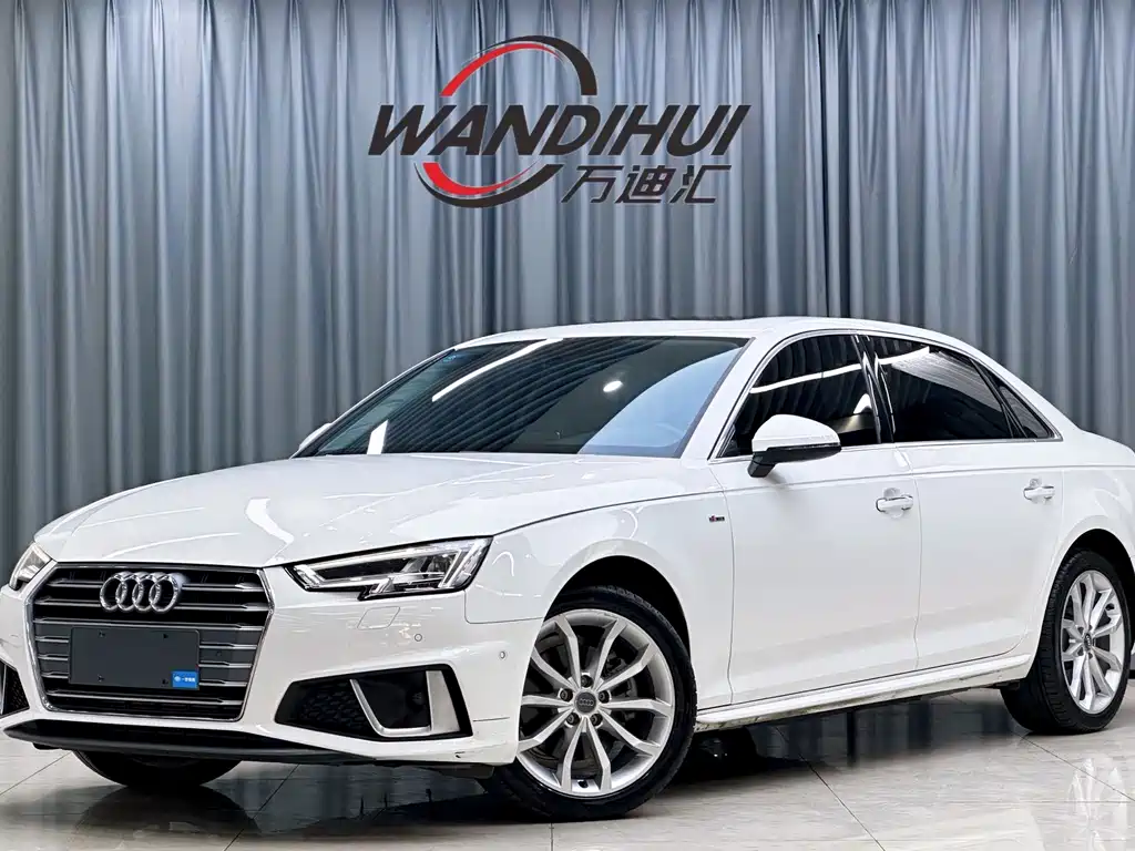 Audi A4L 2020 — фото 1