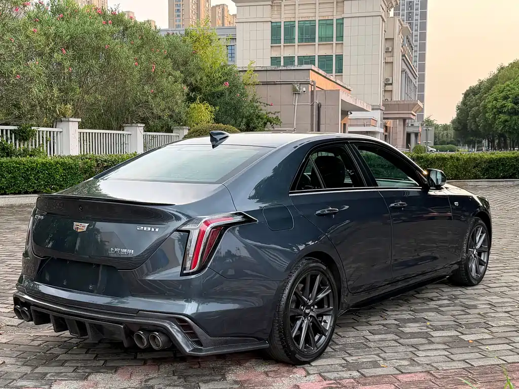 Cadillac CT4 2020 — фото 16