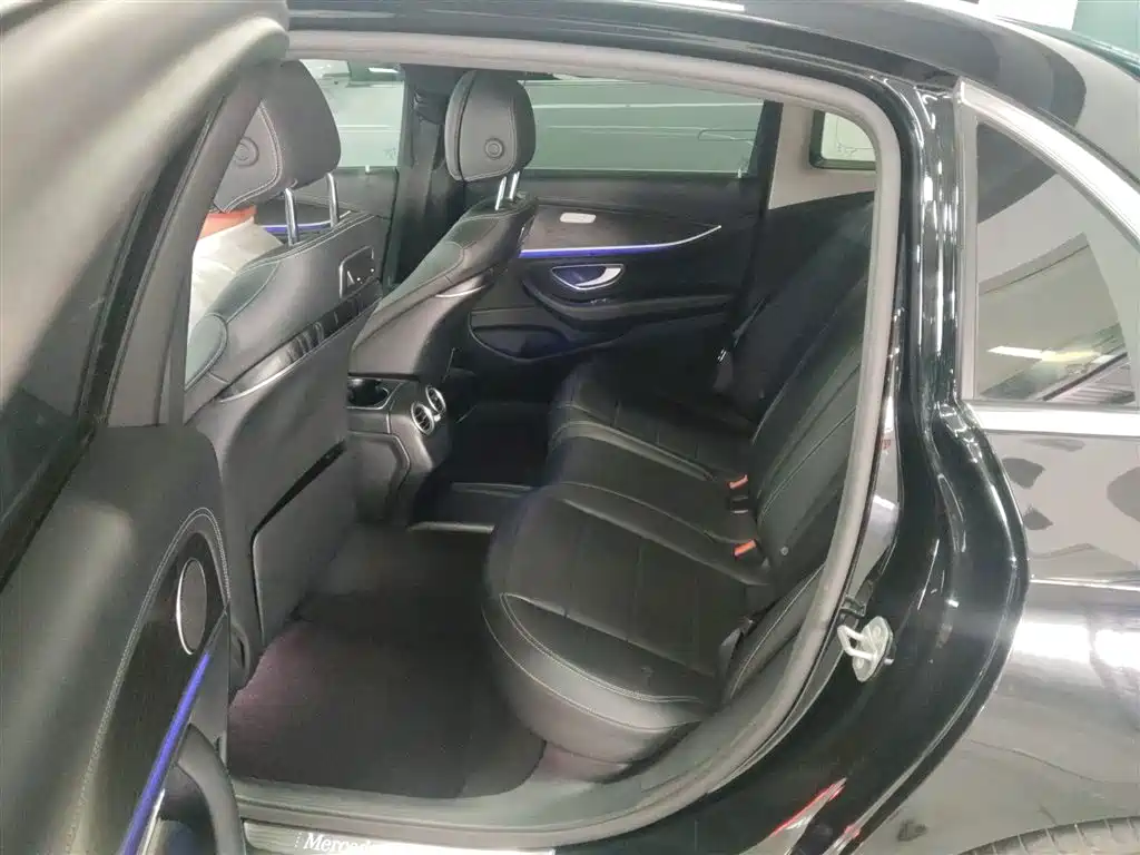 Mercedes-Benz E-Class 2020 — фото 17
