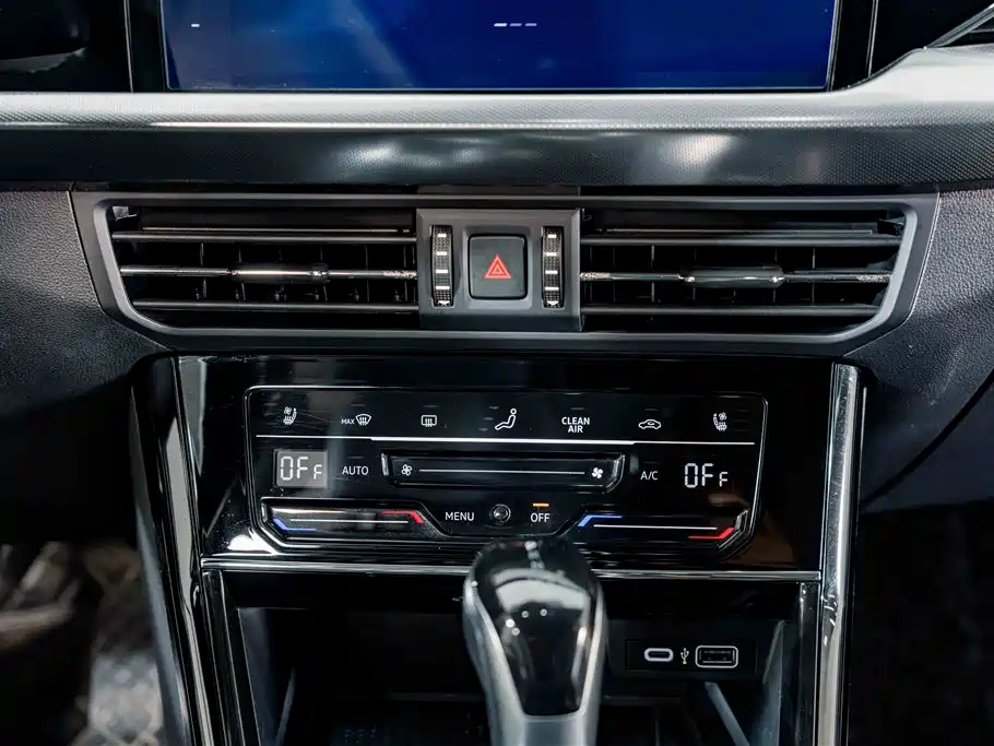 Volkswagen Passat 2023 — фото 13
