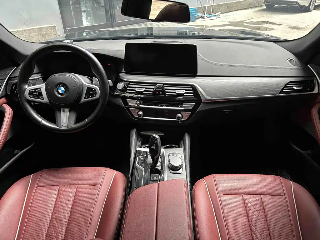 BMW 5 Series 2022
