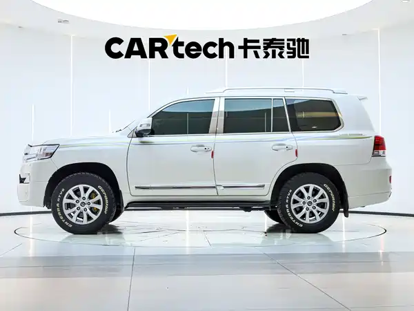 Toyota Land Cruiser 2013