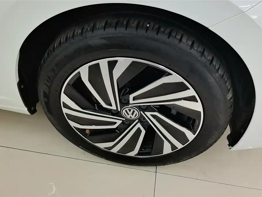 Volkswagen Sagitar 2021