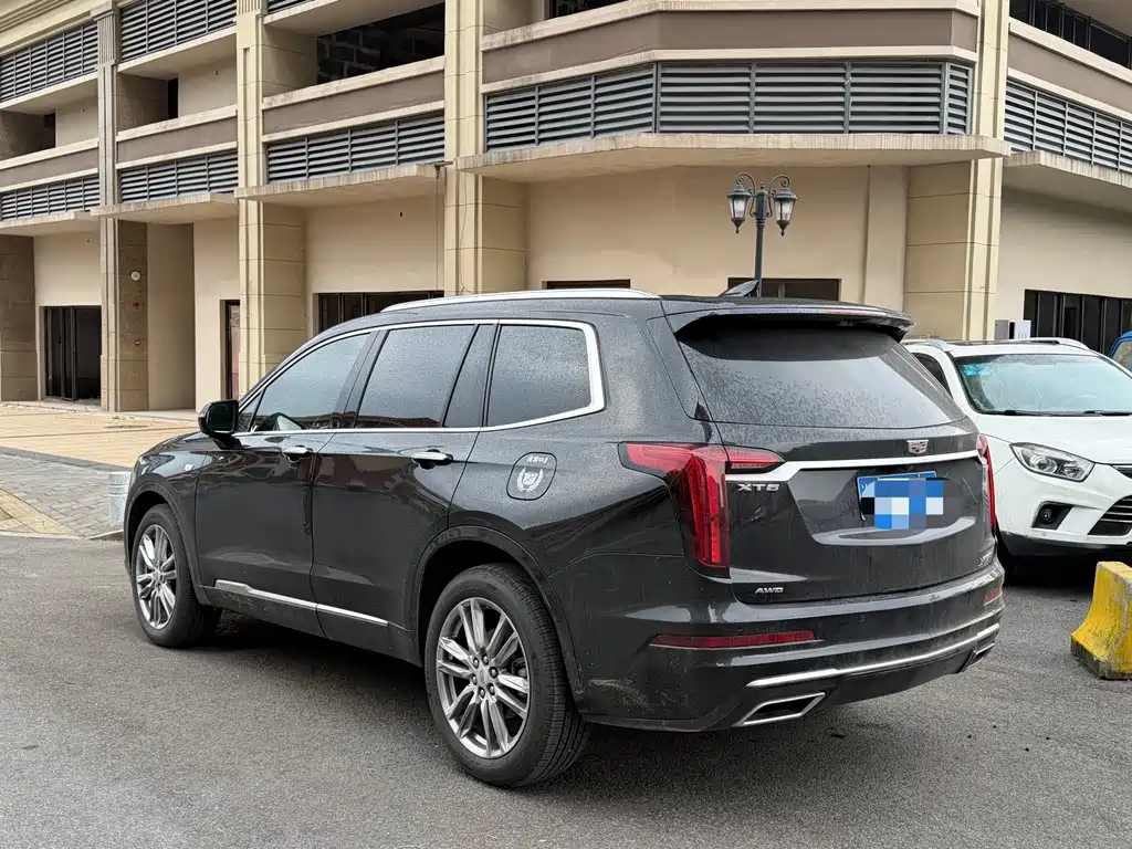 Cadillac XT6 2023 — фото 9