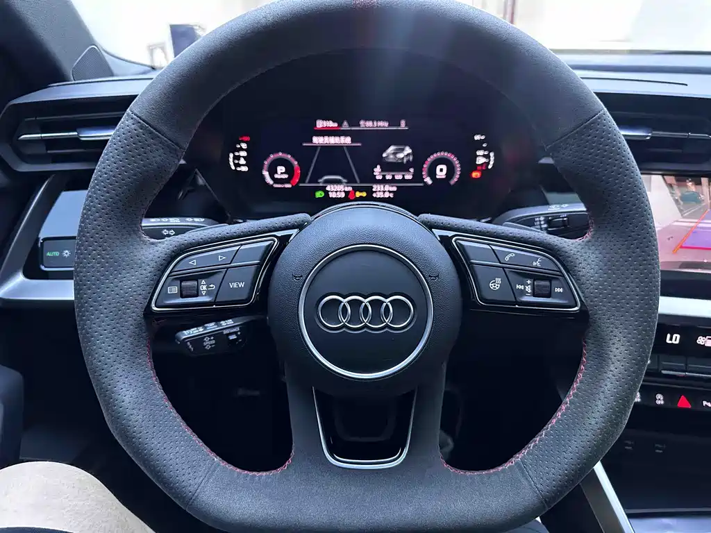 Audi A3 2023 — фото 13