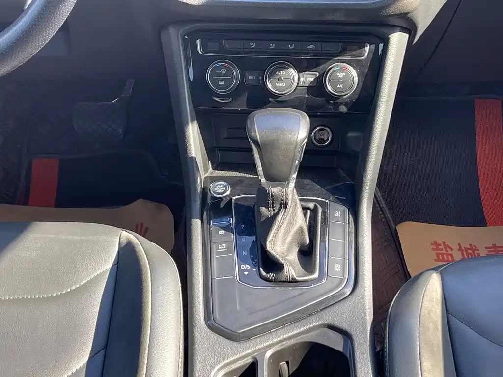 Volkswagen Tiguan L 2018 — фото 13