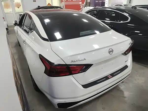 Nissan Teana 2022