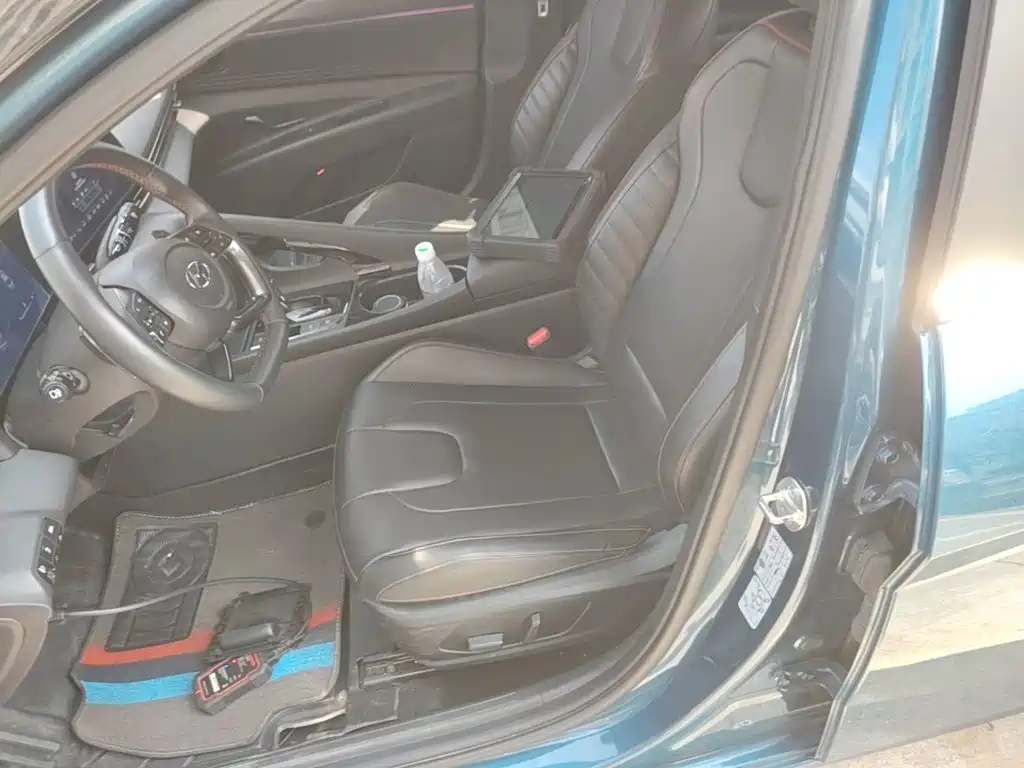 Hyundai Elantra 2022 — фото 15