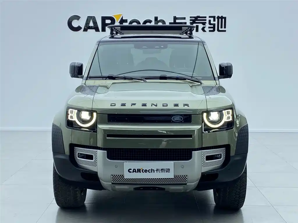 Land Rover Defender 2021
