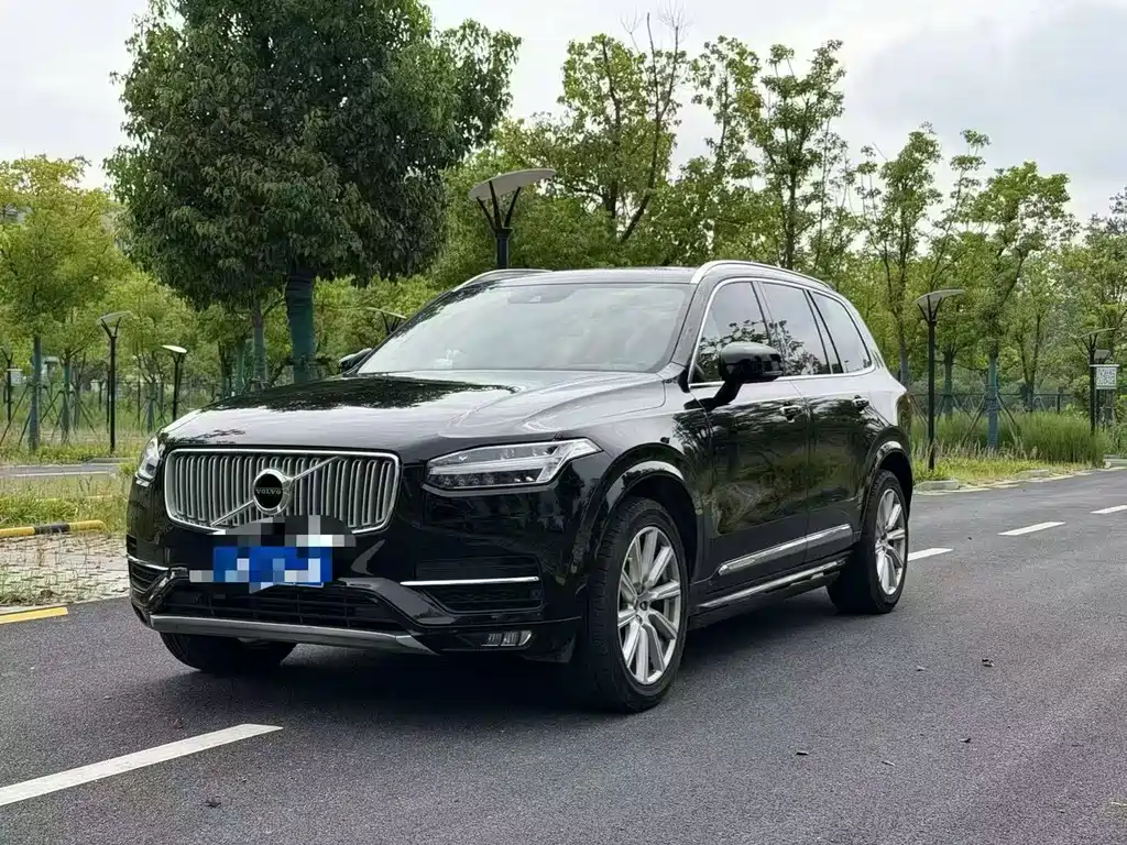 Volvo XC90 2019 — фото 1