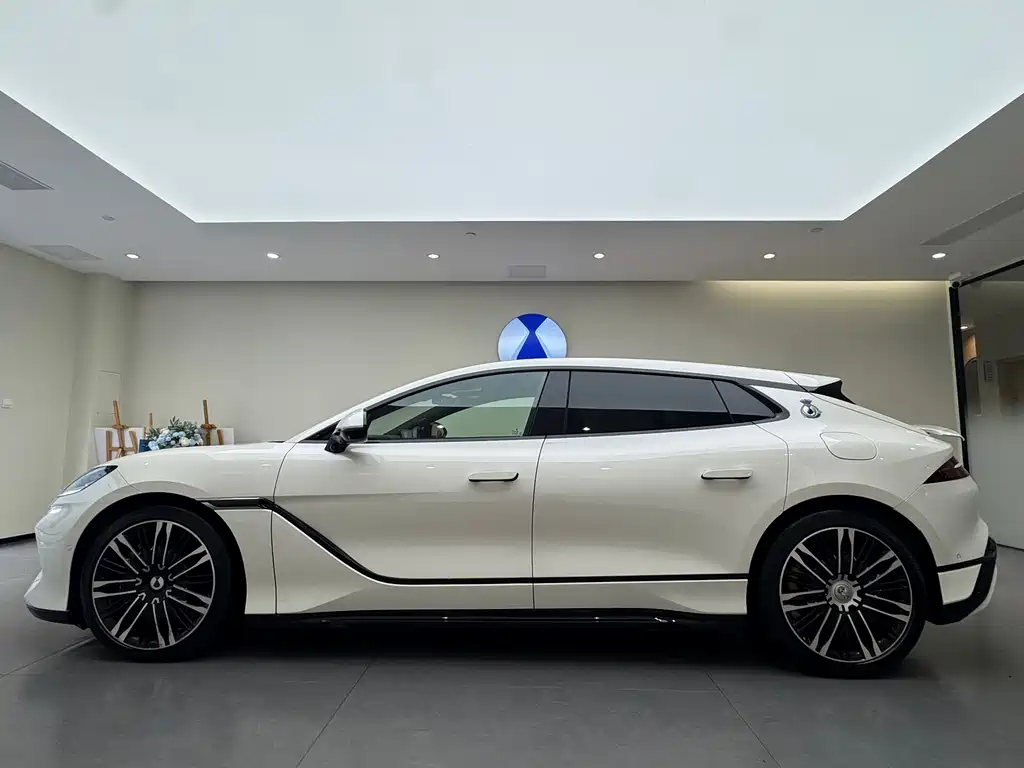 Denza Z9GT 2024