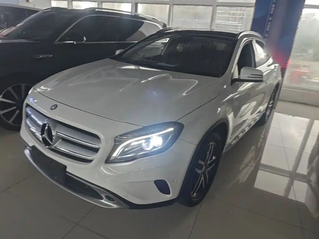 Mercedes-Benz GLA 2015