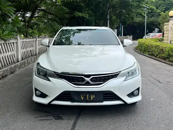 Toyota Reiz 2015