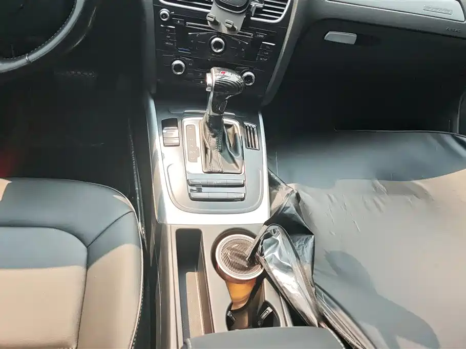 Audi A4L 2014 — фото 16