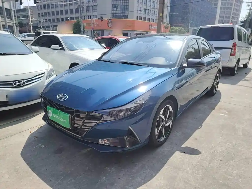 Hyundai Elantra 2022