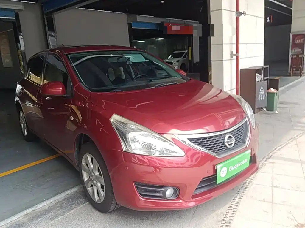 Nissan Tiida 2014