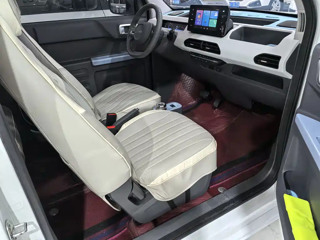 Geely Galaxy Panda 2025 — фото 11