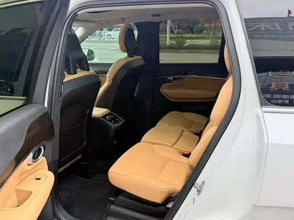 Volvo XC90 2016