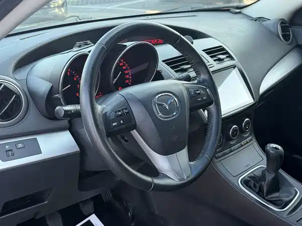 Mazda 3 Xingcheng 2013