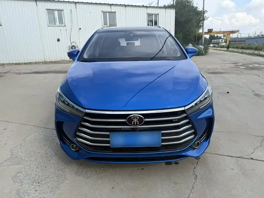 BYD MAX 2017
