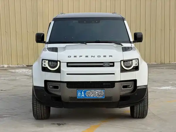 Land Rover Defender 2023