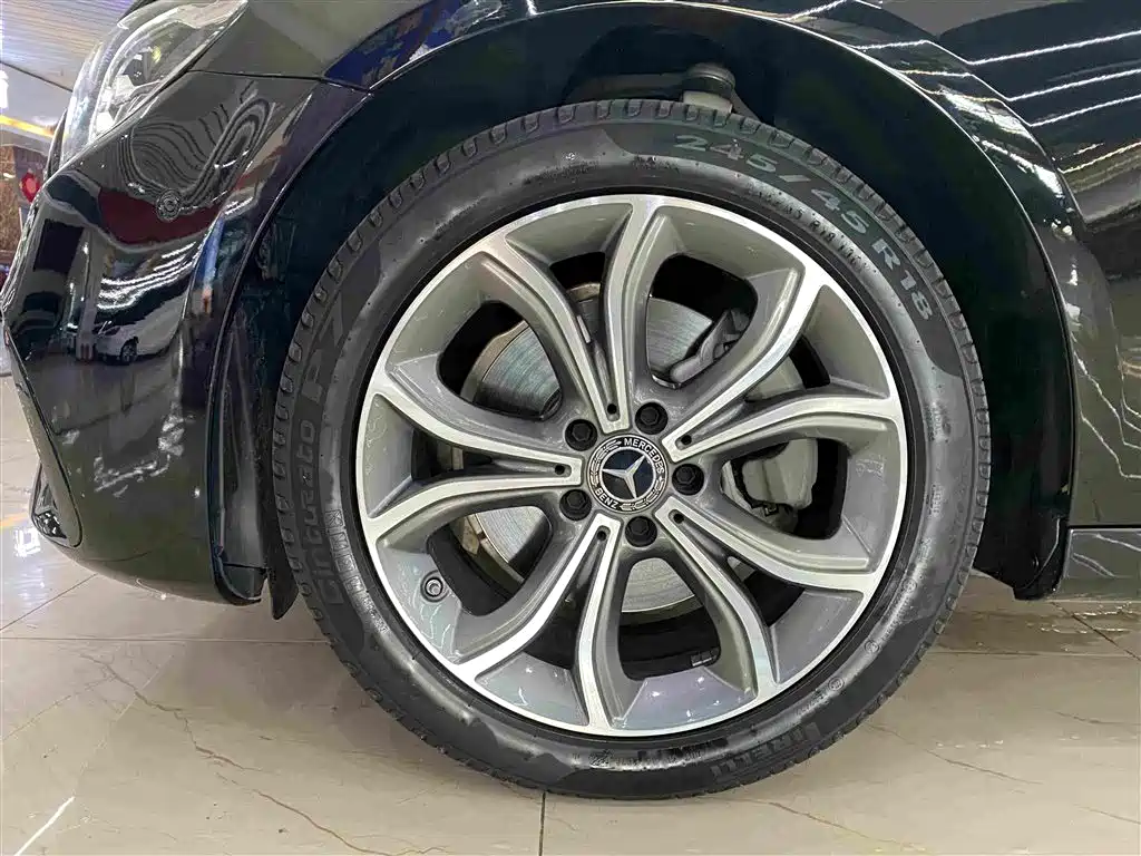 Mercedes-Benz E-Class 2023